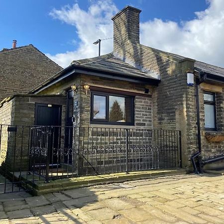 Unique Victorian Stable Conversion Halifax Zewnętrze zdjęcie