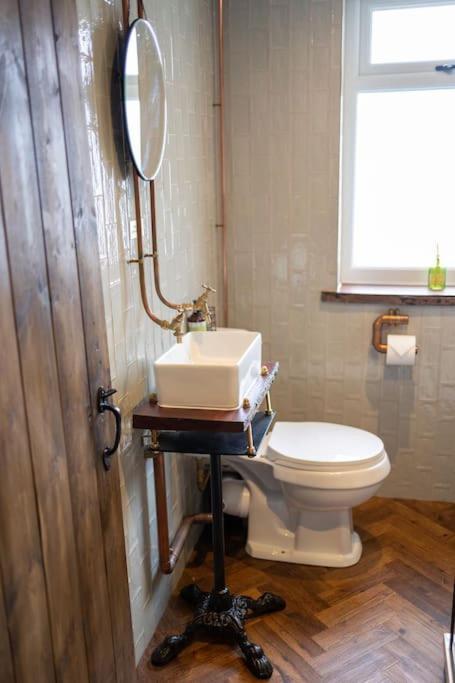 Unique Victorian Stable Conversion Halifax Zewnętrze zdjęcie