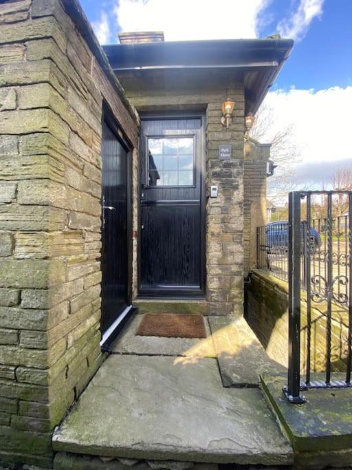 Unique Victorian Stable Conversion Halifax Zewnętrze zdjęcie
