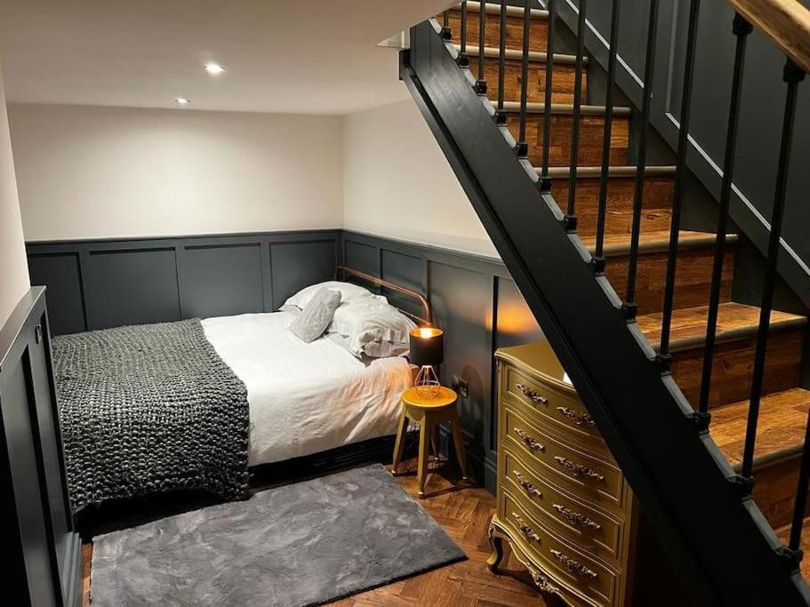Unique Victorian Stable Conversion Halifax Zewnętrze zdjęcie