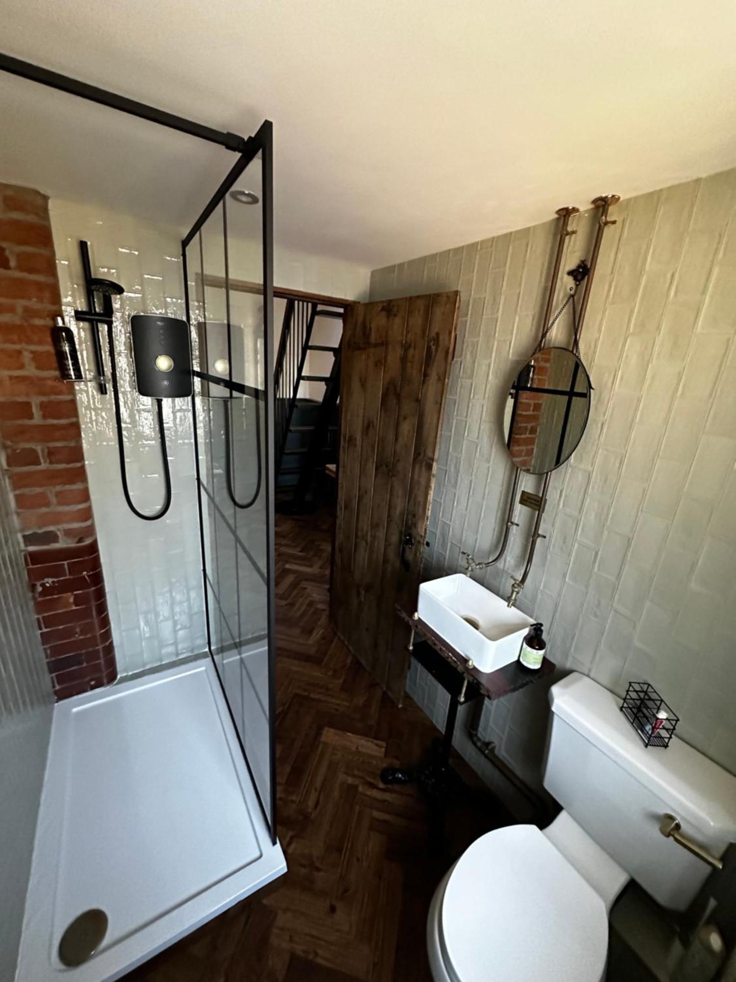 Unique Victorian Stable Conversion Halifax Zewnętrze zdjęcie